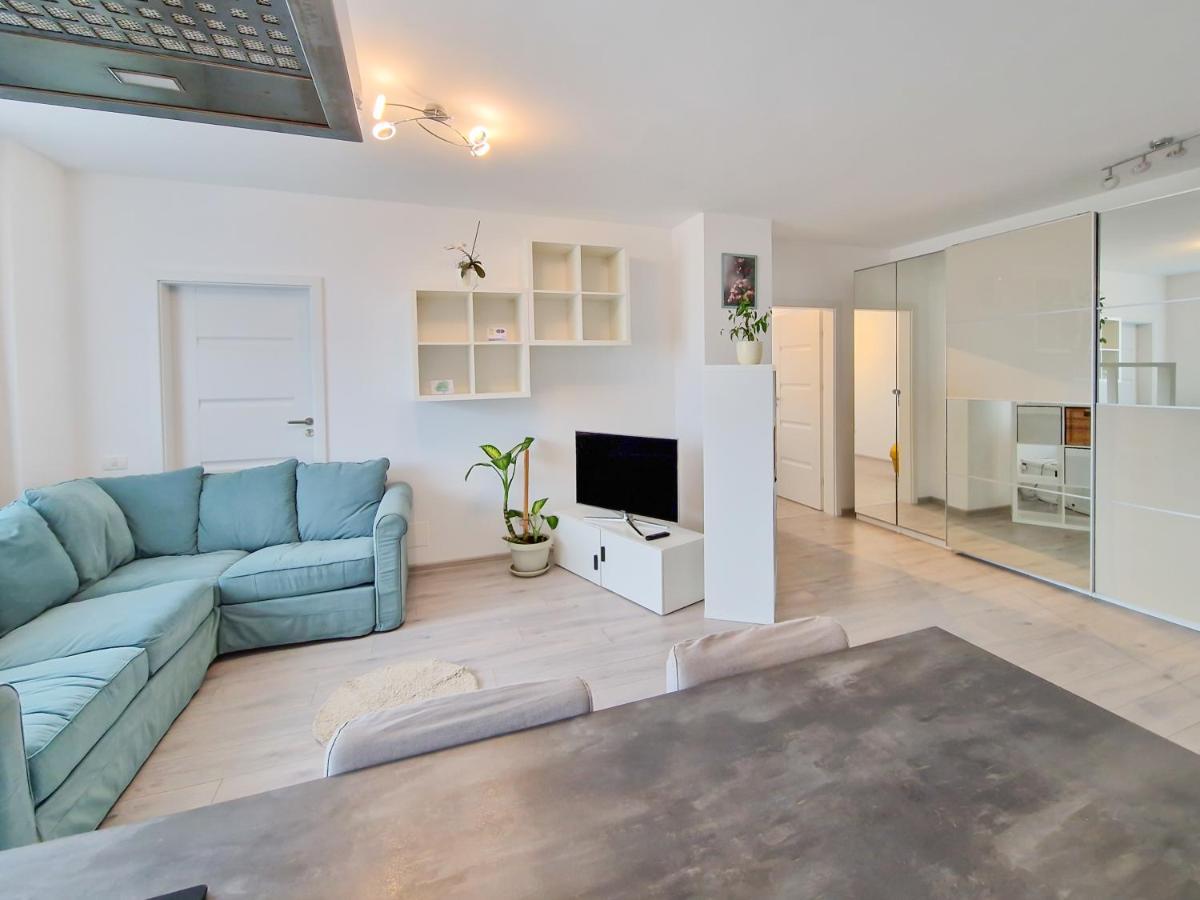 Apartment Mirvana Azur Skyview