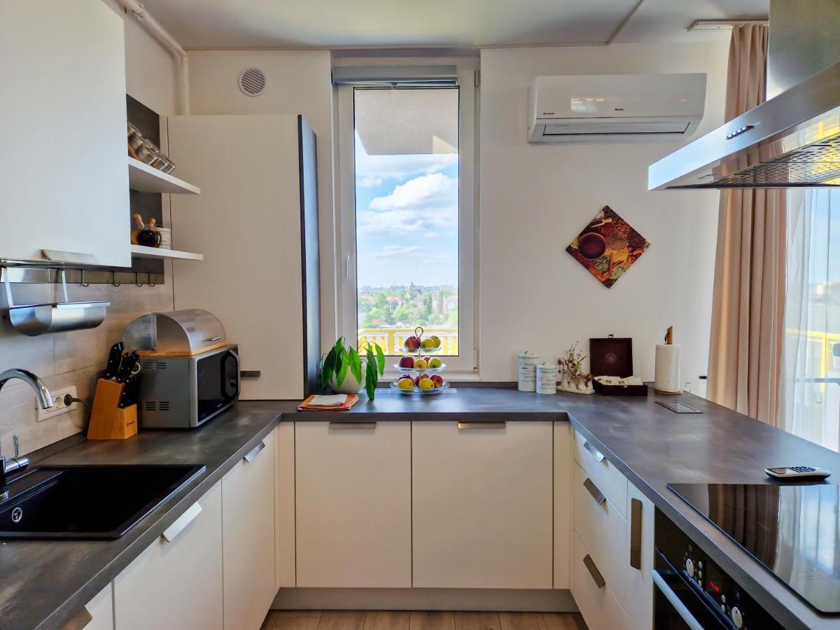 Apartment Mirvana Azur Skyview