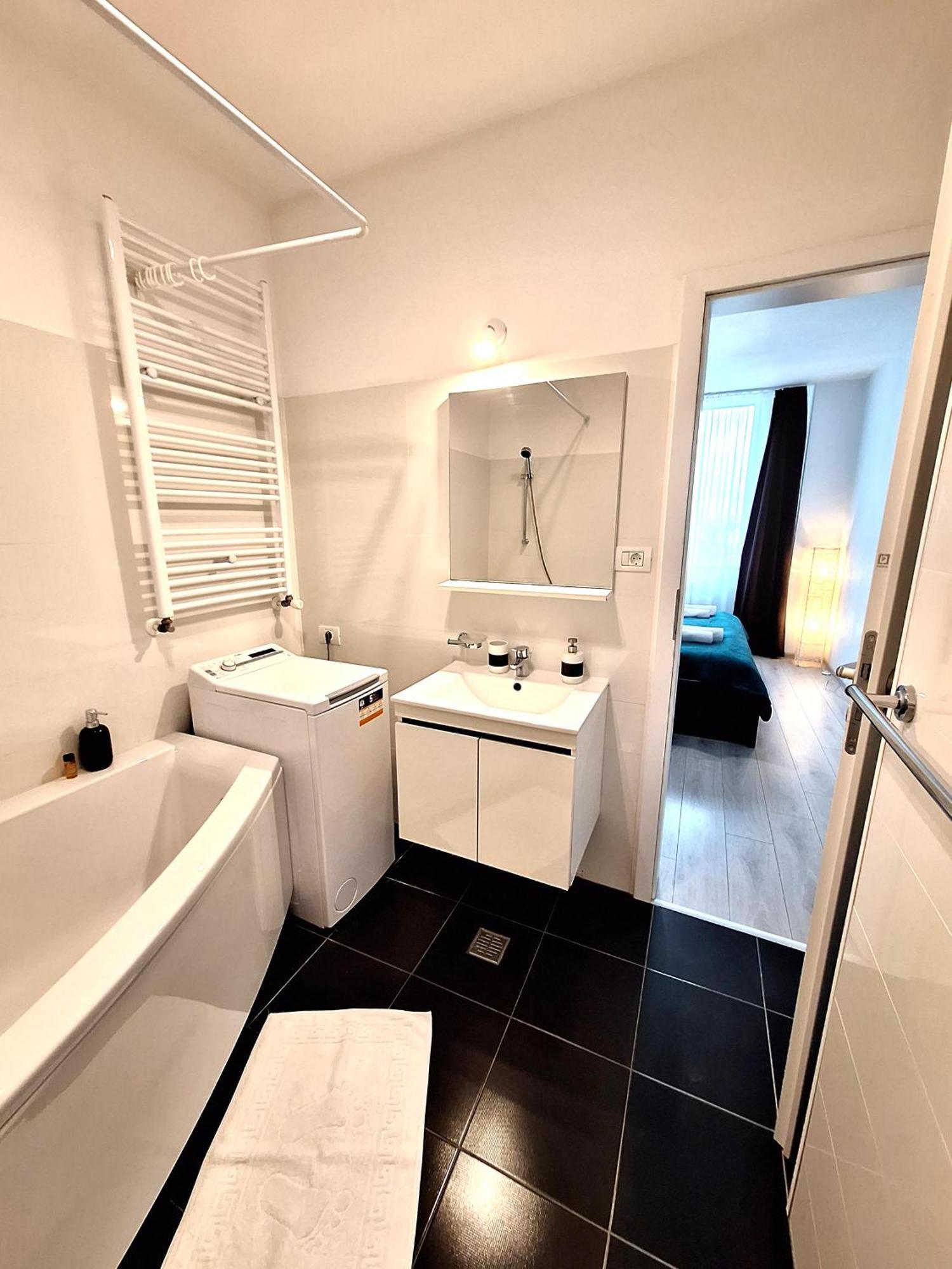 Apartment Mirvana Azur Skyview